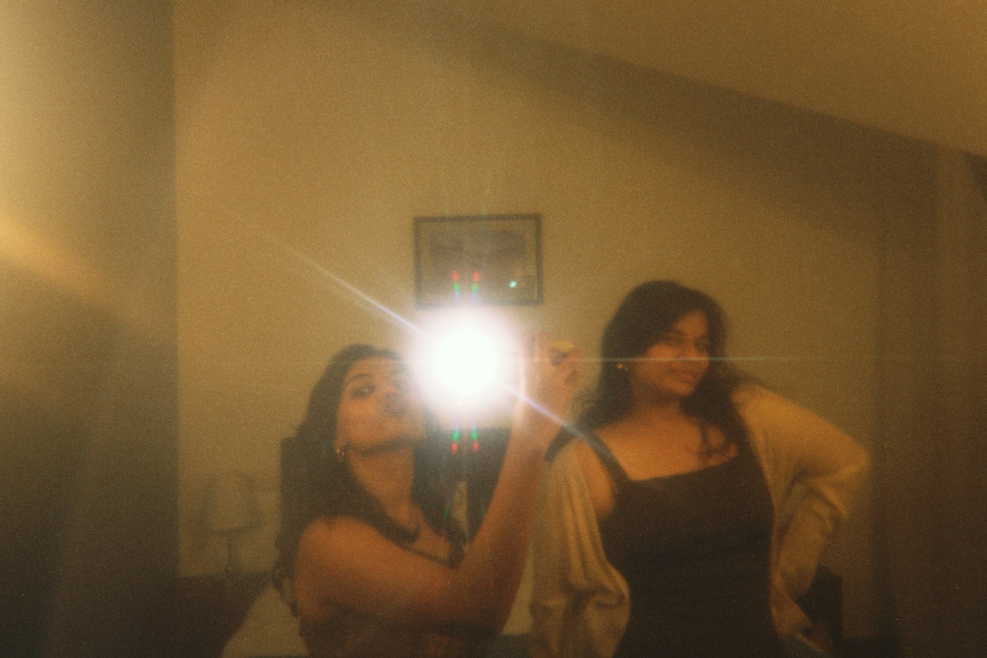 Friends in a mirror flash